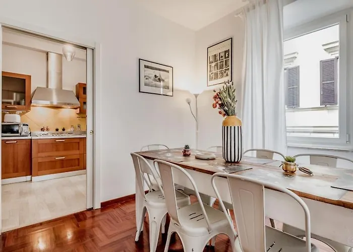 Casa Del Borgo Elegant 200 M From The Vatican 8/pax Roma
